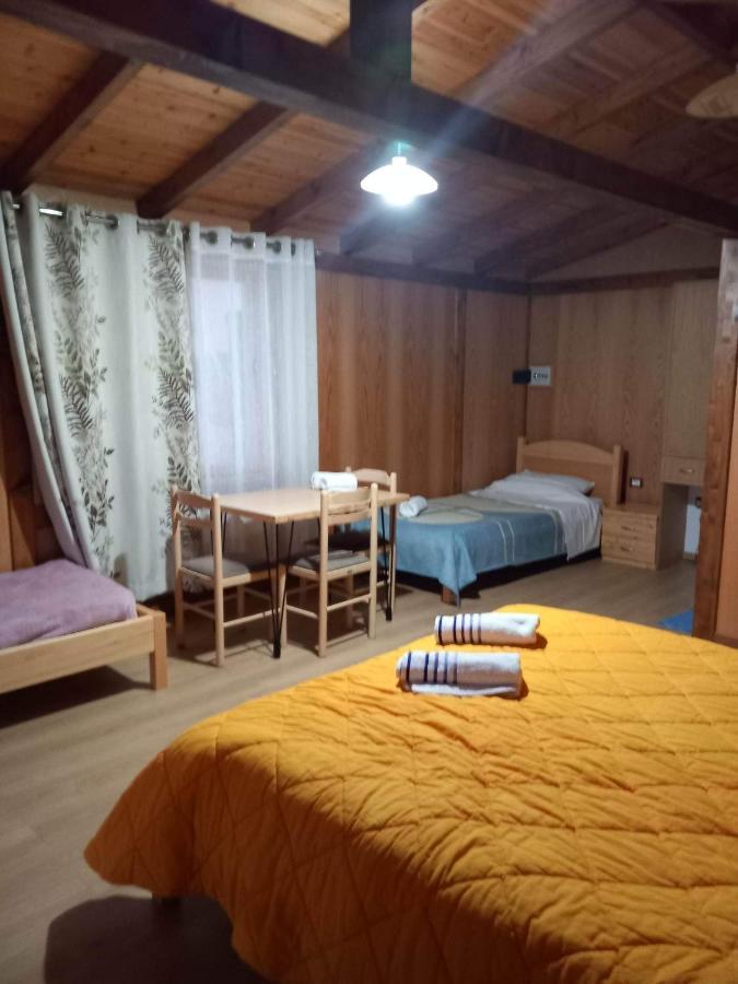 Irini'S Guesthouse Qeparo Buitenkant foto