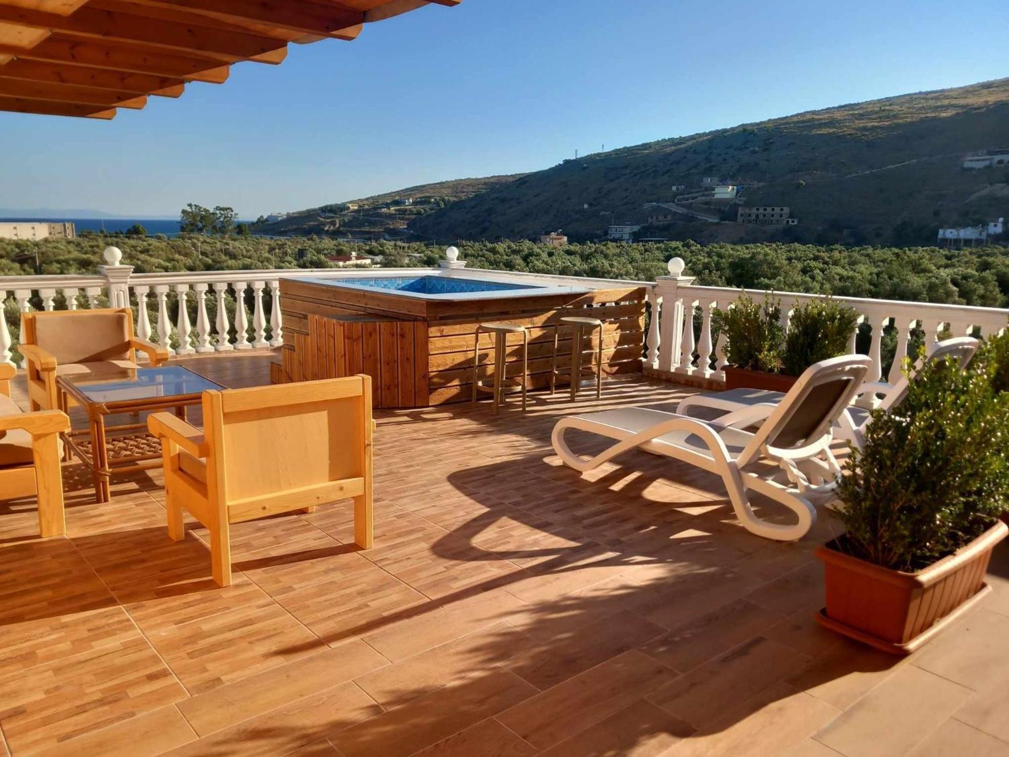 Irini'S Guesthouse Qeparo Buitenkant foto