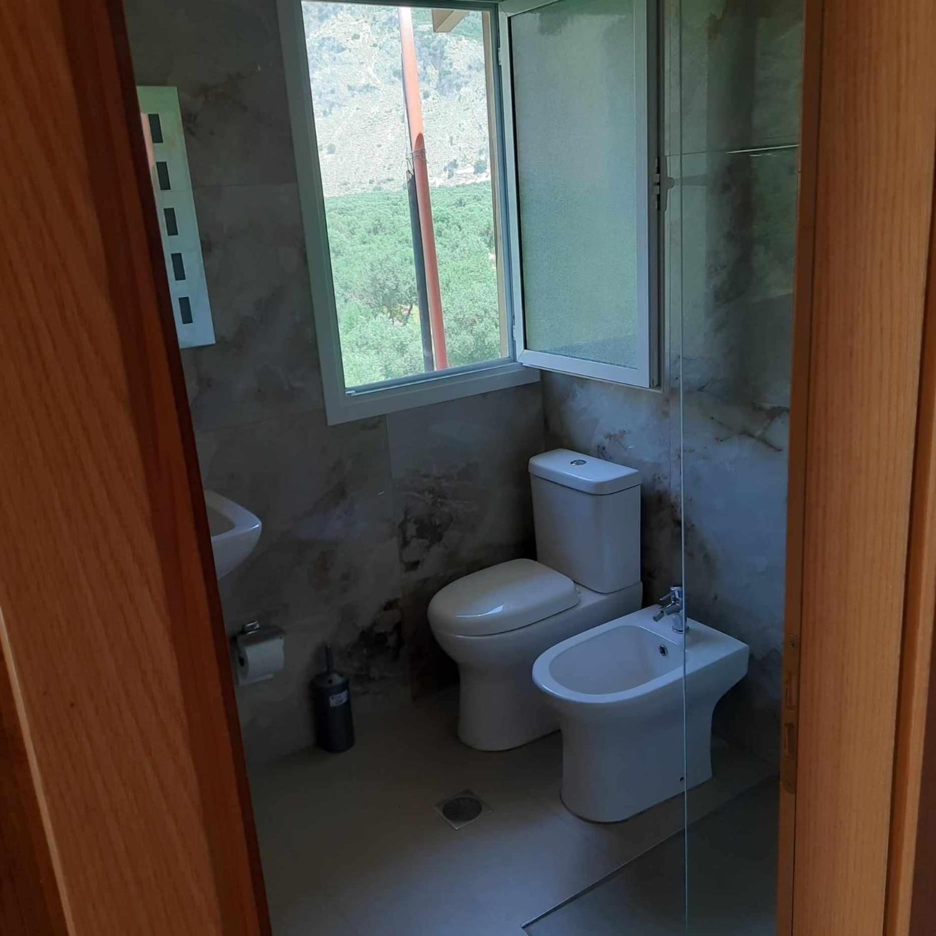Irini'S Guesthouse Qeparo Buitenkant foto